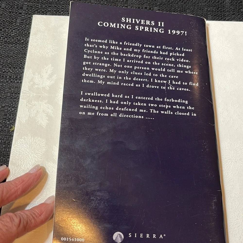 Vintage Game and Guide- Shivers: What Darkness Conceals Terror Reveals, 1995